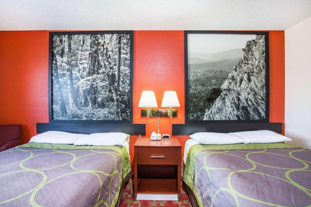 Super 8 by Wyndham Harrisonburg